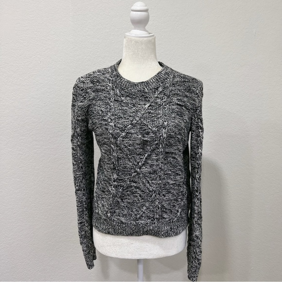 Banana Republic M Knit Sweater - Picture 1 of 6